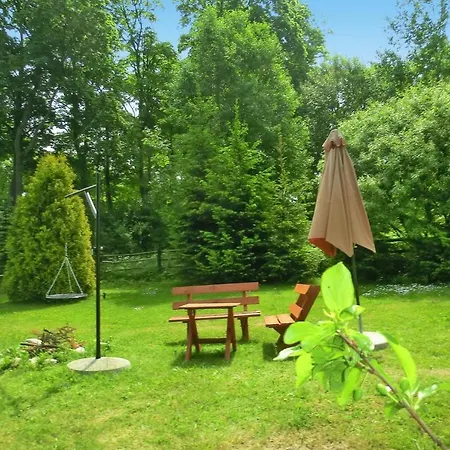 With Large Garden Near 度假居 Wilimy